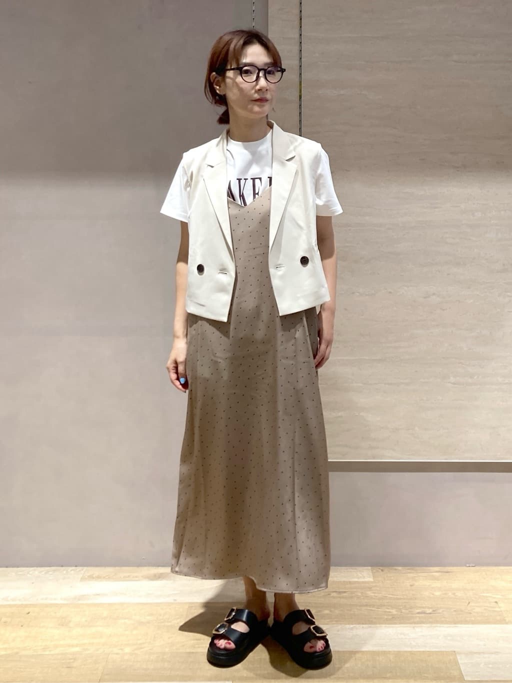 たけねぇさんの「OPAQUE.CLIP｜ショートテーラードジレ【接触冷感／洗濯機洗い可】」を使ったコーディネート