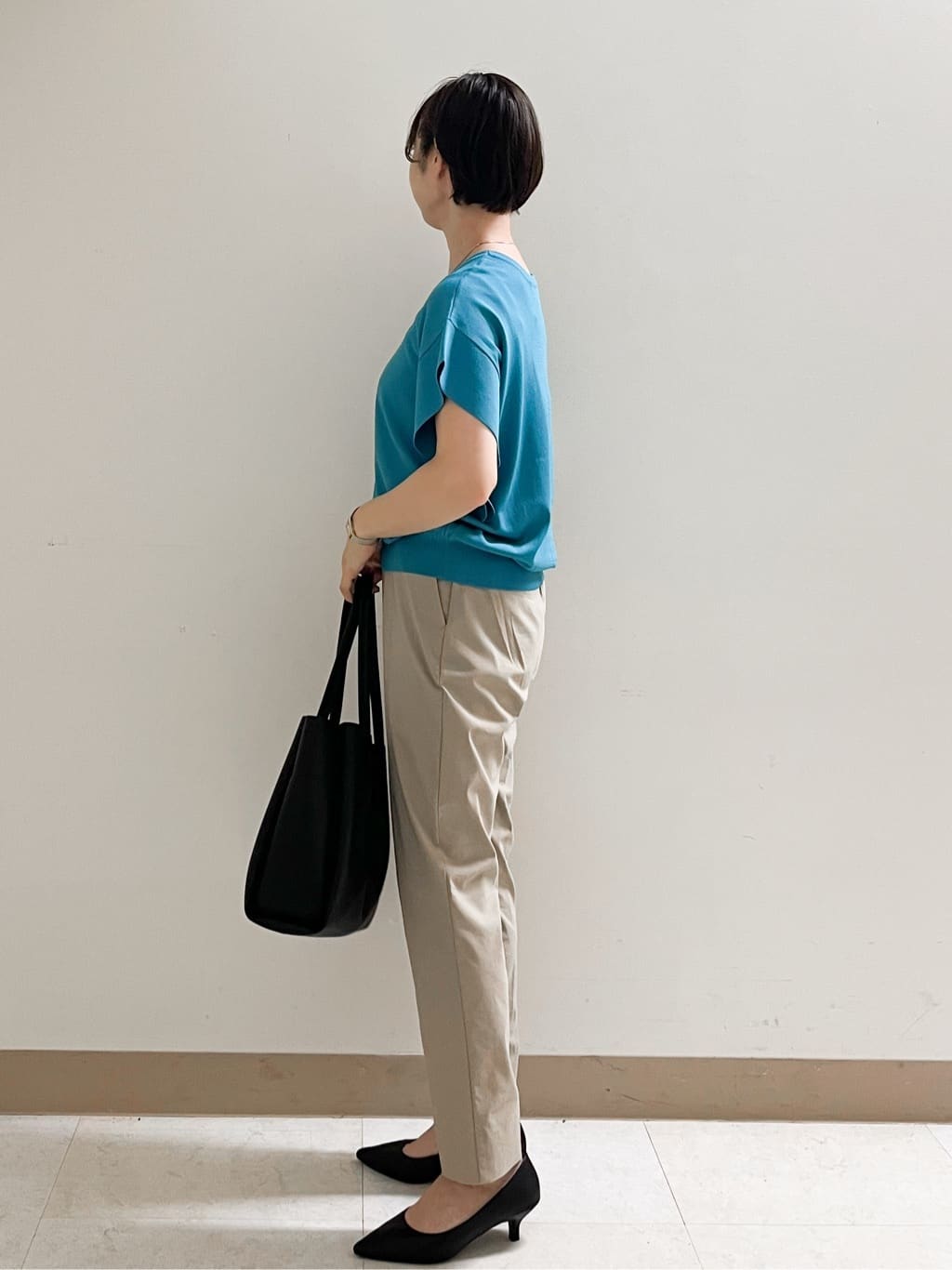 あかねさんの「OPAQUE.CLIP｜麻混ハイストレッチイージースティックパンツ【洗濯機洗い可】」を使ったコーディネート