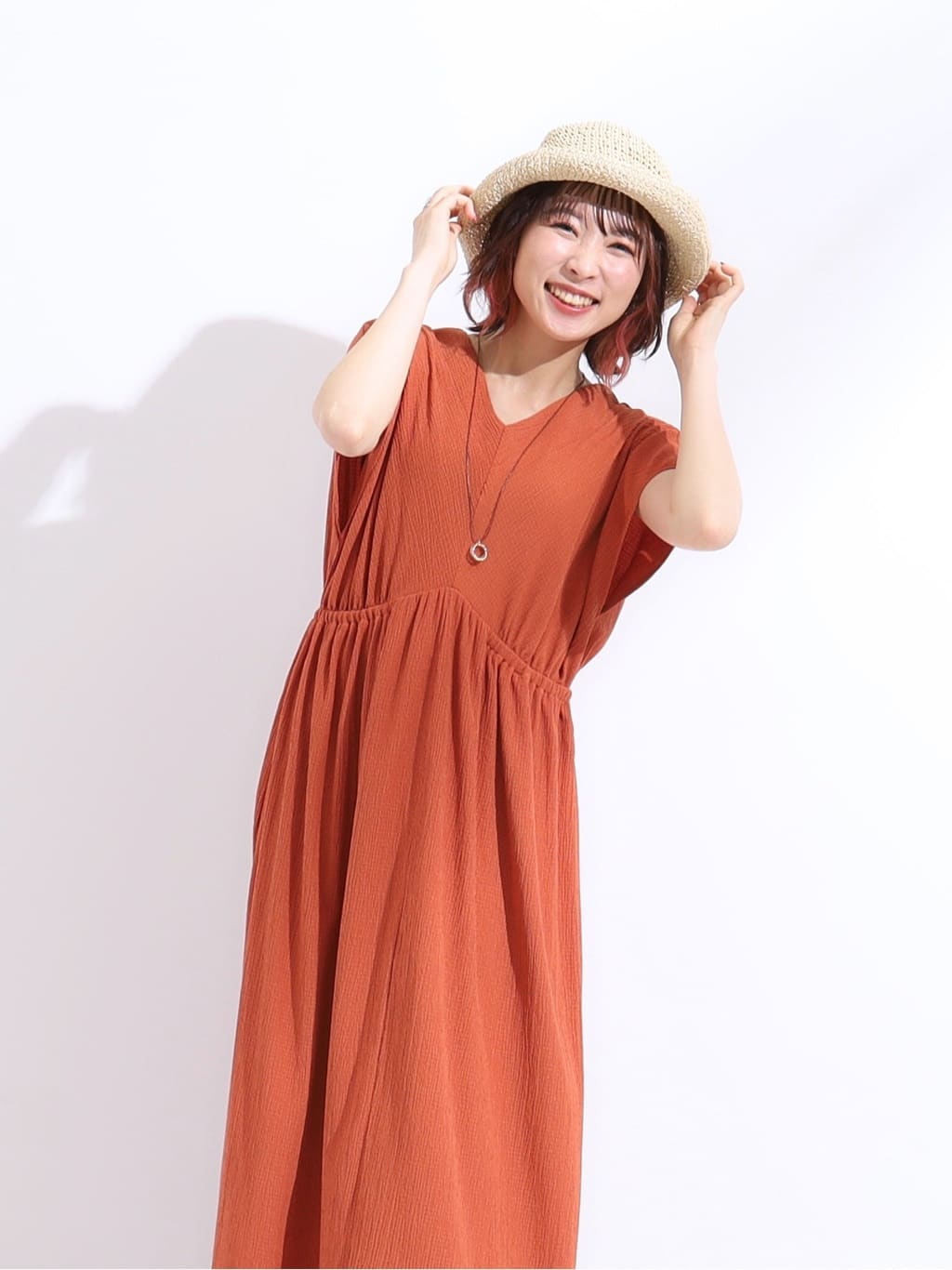 𝐜𝐡𝐢𝐤𝐚さんの「SHOO･LA･RUE｜【前後2WAY】さらりと大人上品に 楊柳フレンチワンピース」を使ったコーディネート