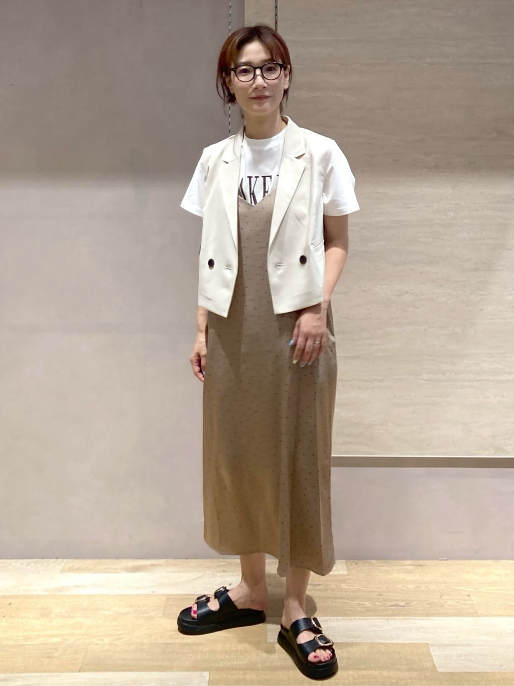 たけねぇさんの「OPAQUE.CLIP｜ショートテーラードジレ【接触冷感／洗濯機洗い可】」を使ったコーディネート