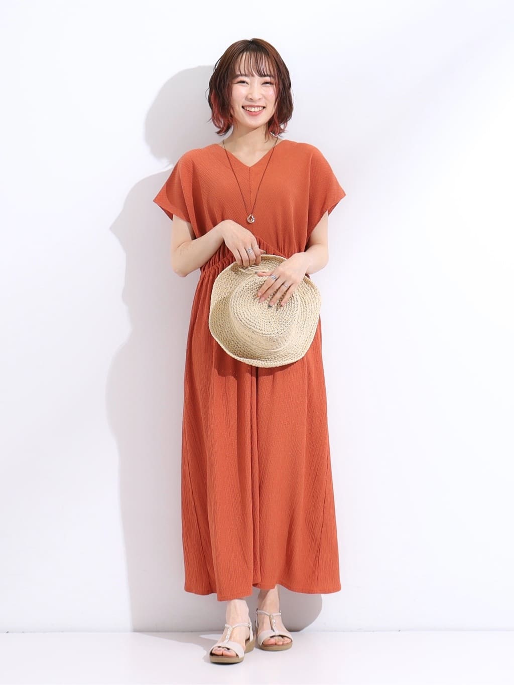 𝐜𝐡𝐢𝐤𝐚さんの「SHOO･LA･RUE｜【前後2WAY】さらりと大人上品に 楊柳フレンチワンピース」を使ったコーディネート