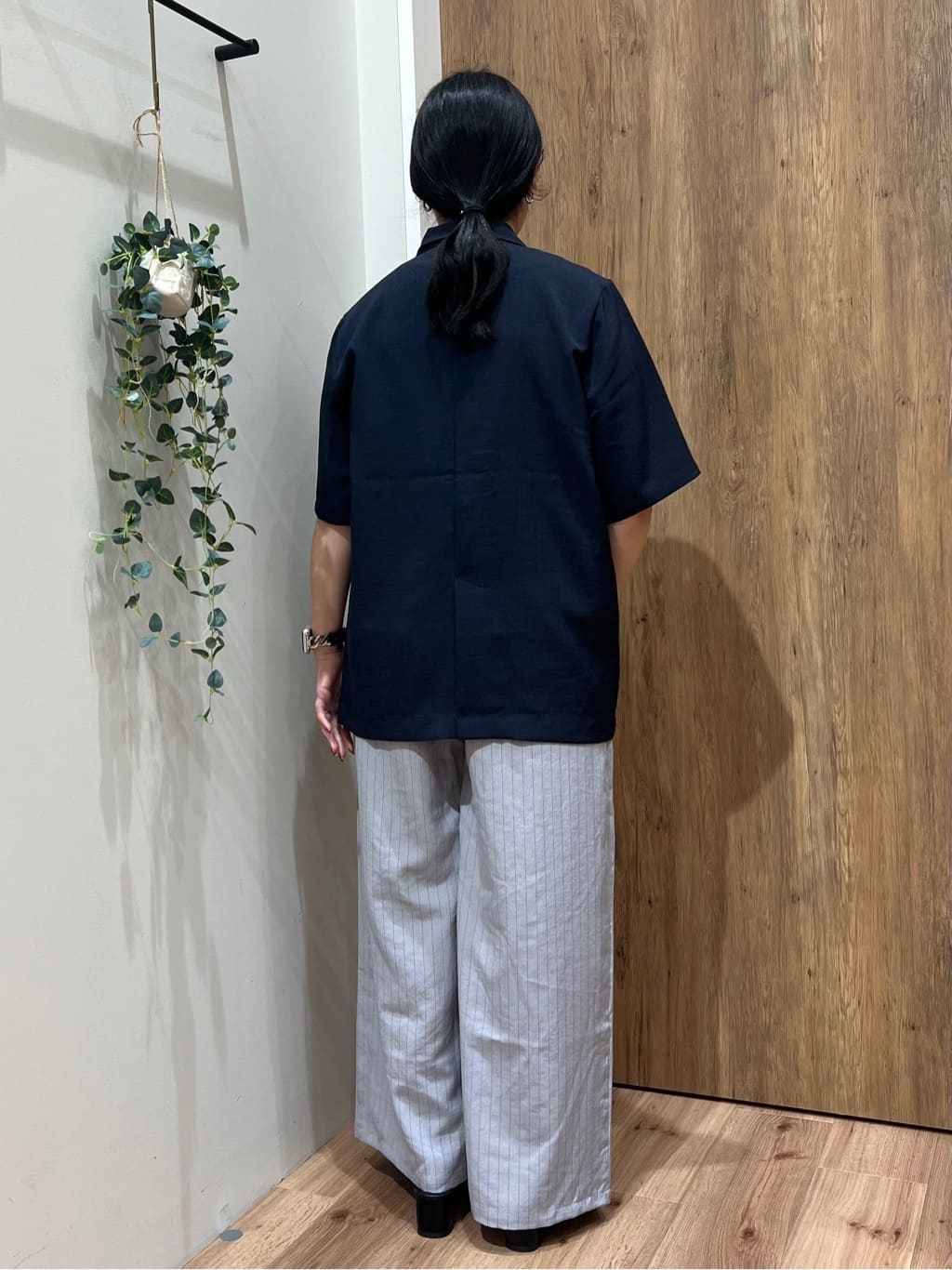 Reinaさんの「grove｜軽やかに羽織れて、きちんと見え ハーフスリーブテーラードジャケット」を使ったコーディネート