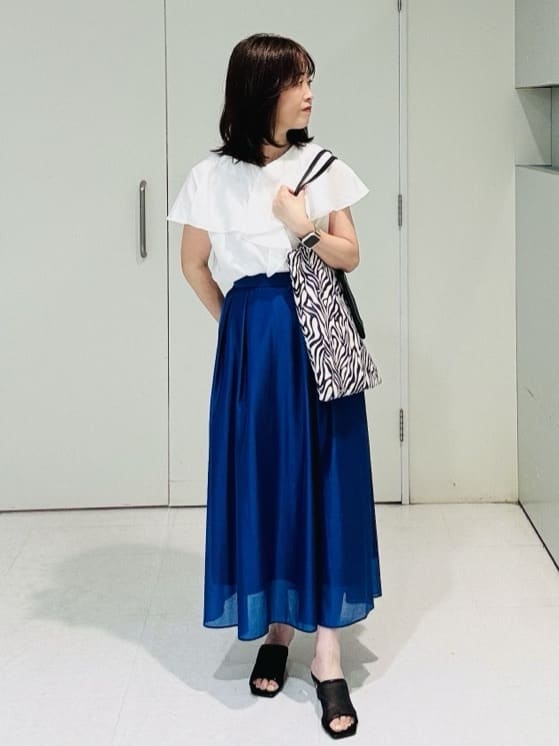 makiさんの「UNTITLED｜【きれいめ/洗える/フリル】ラッフルシアーブラウス」を使ったコーディネート