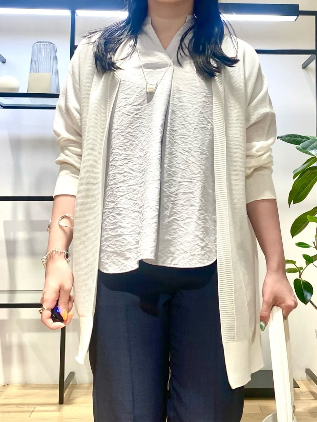 misakiさんの「INDIVI｜スクエアトップロングネックレス」を使ったコーディネート