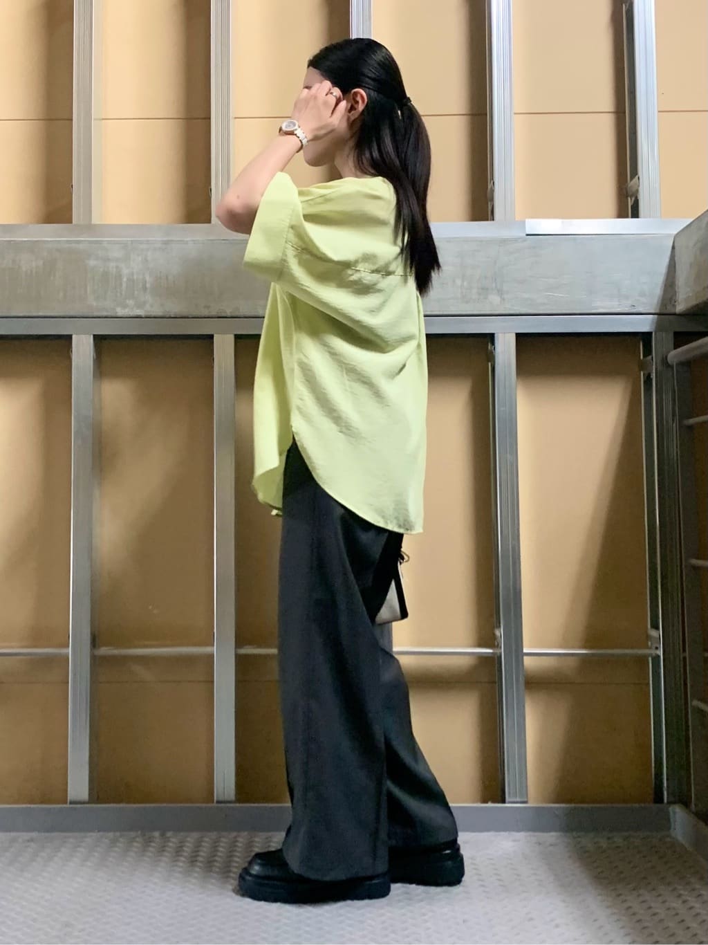 sahoさんの「THE SHOP TK｜麻調ピンタックワイドパンツ【洗濯機OK】」を使ったコーディネート