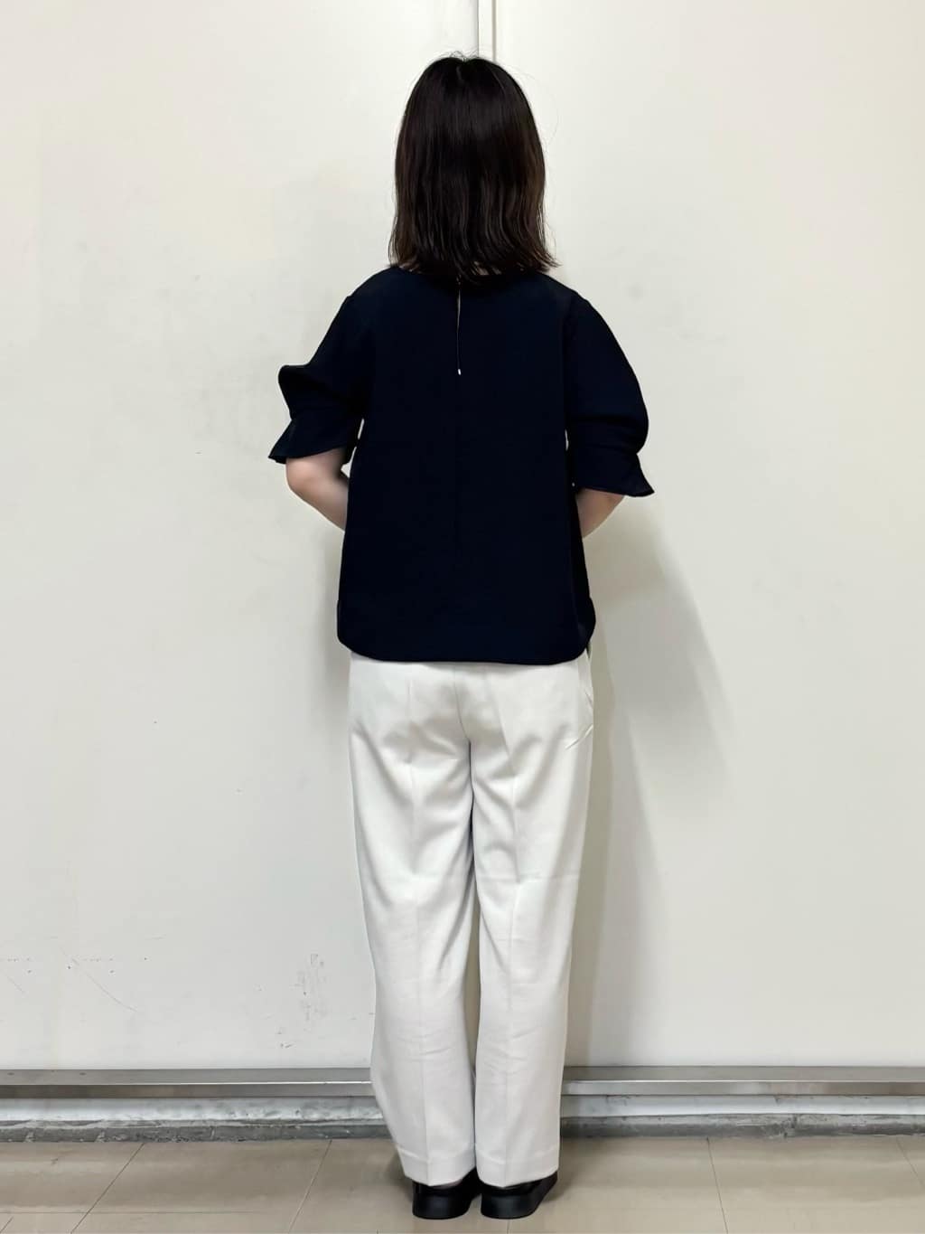 やまさんの「OPAQUE.CLIP｜《8色展開／XS-LLサイズ》タックパフスリーブブラウス【洗濯機洗い可／吸水速乾／防シワ／抗ピル】」を使ったコーディネート