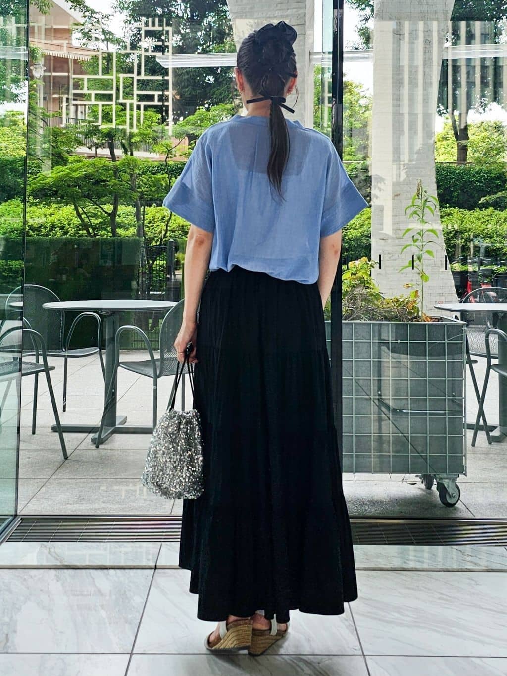 ゆゆさんの「SHOO･LA･RUE｜【洗える/S-LL】微光沢で華やかなティアードスカート」を使ったコーディネート