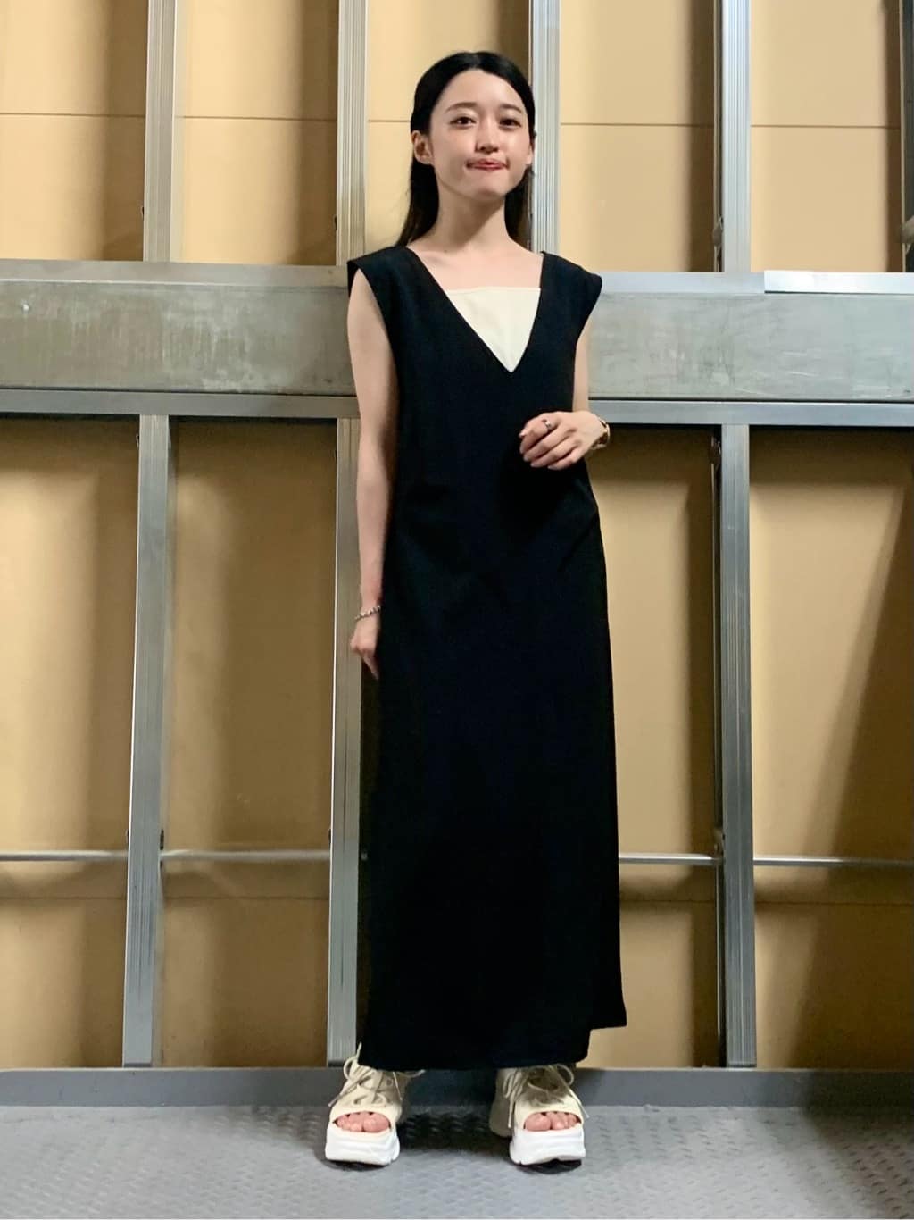sahoさんの「THE SHOP TK｜【mizugiwa/ラッシュガード】Vネックジャンスカ/セットアップ可/接触冷感/UVケア/洗濯機O」を使ったコーディネート