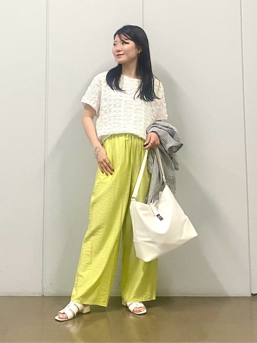 misakiさんの「INDIVI｜◆【毎年人気！／フレンチリネン】5分袖バンドカラーブラウス」を使ったコーディネート