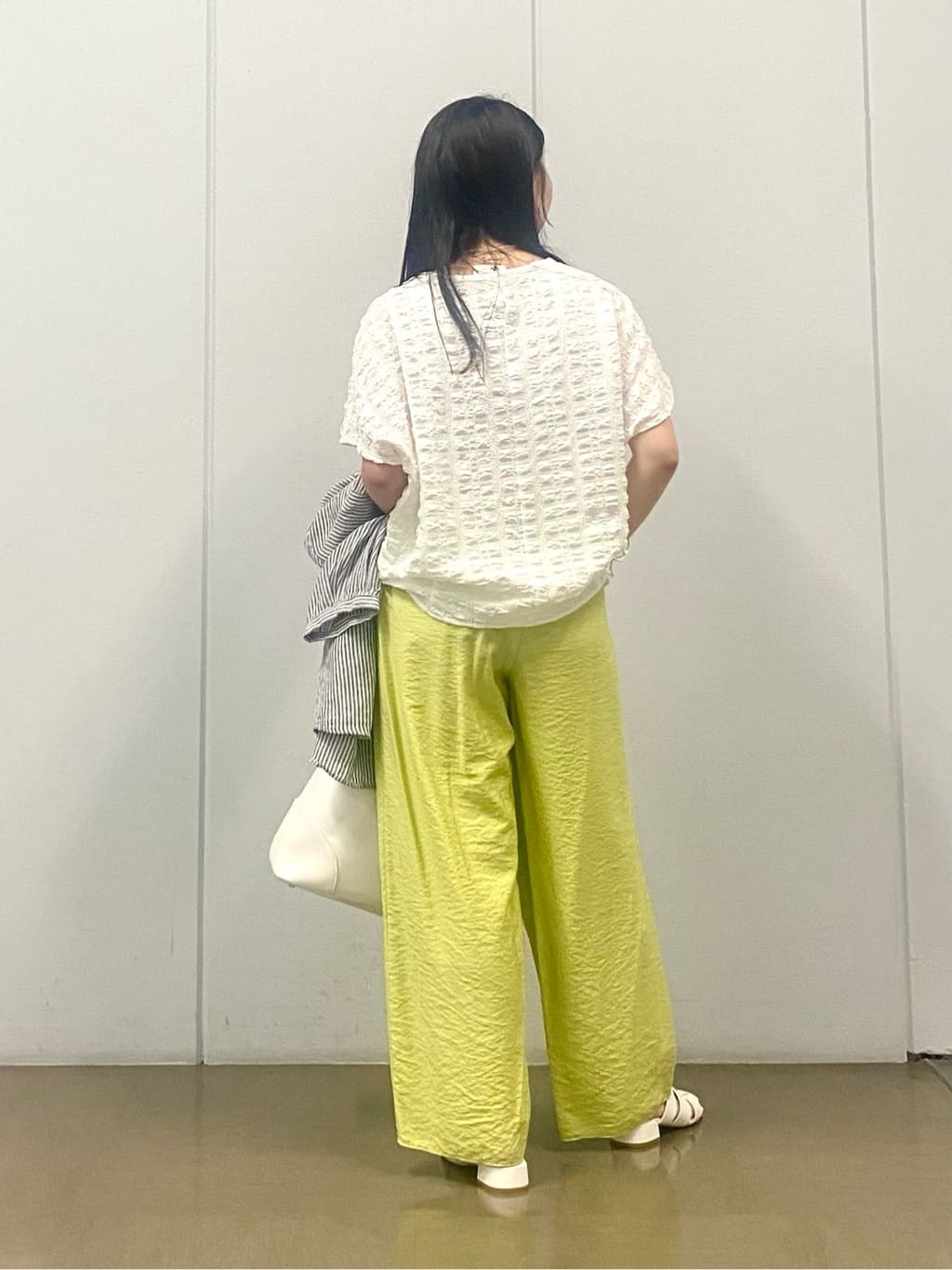 misakiさんの「INDIVI｜◆【毎年人気！／フレンチリネン】5分袖バンドカラーブラウス」を使ったコーディネート