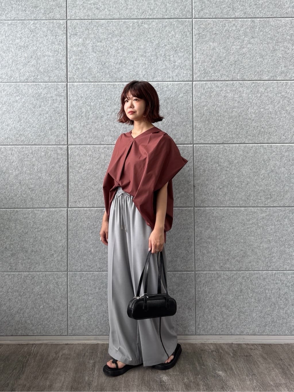 UKIさんの「INDIVI｜スリーブレスタックブラウス」を使ったコーディネート