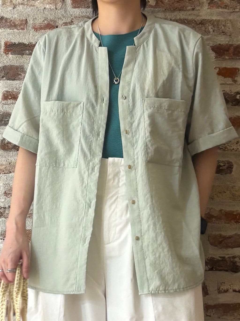 しばさんの「THE SHOP TK｜【6色展開】さらさらフレンチニット【毛玉になりにくい/洗濯機OK】」を使ったコーディネート