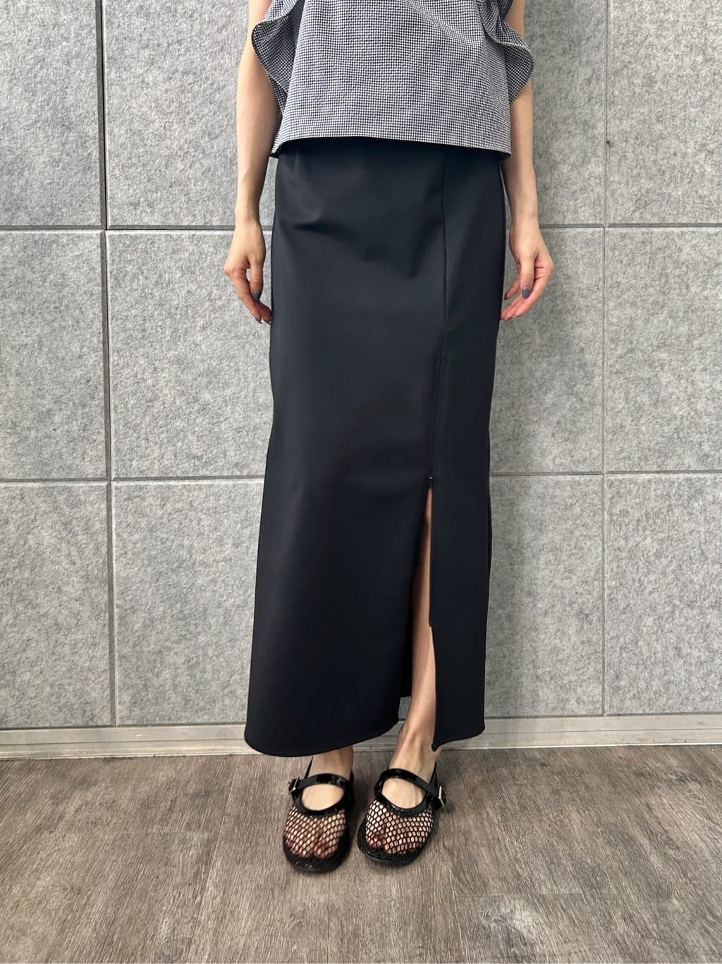 harunaさんの「CODE A｜ruffle drama blouse」を使ったコーディネート