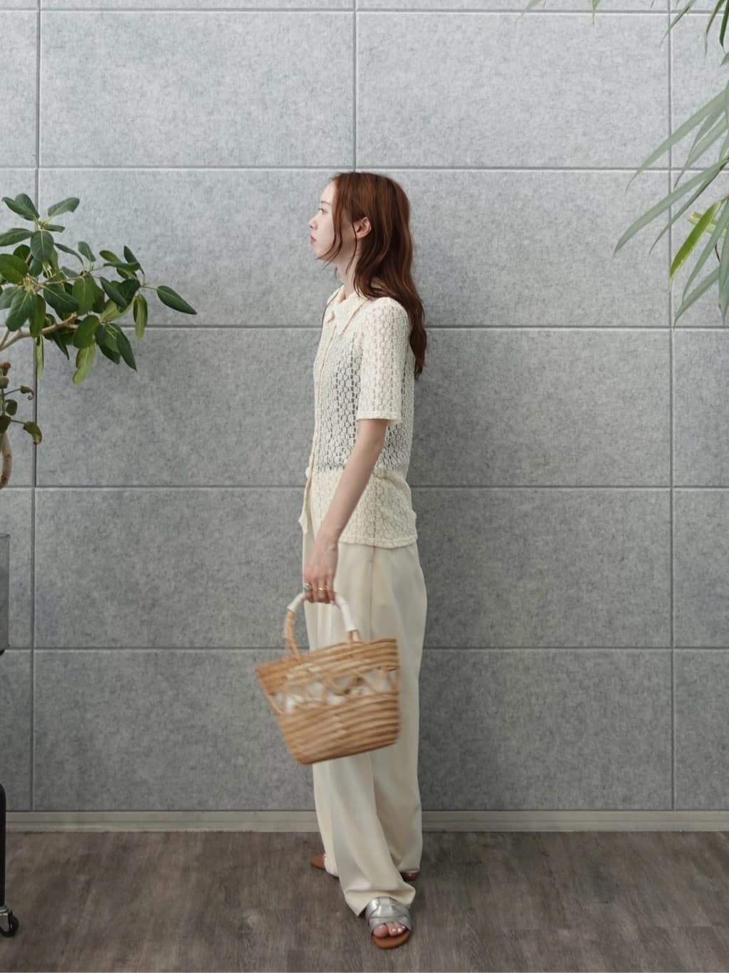 mitsukiさんの「INDIVI｜バッククロスモードパンツ」を使ったコーディネート