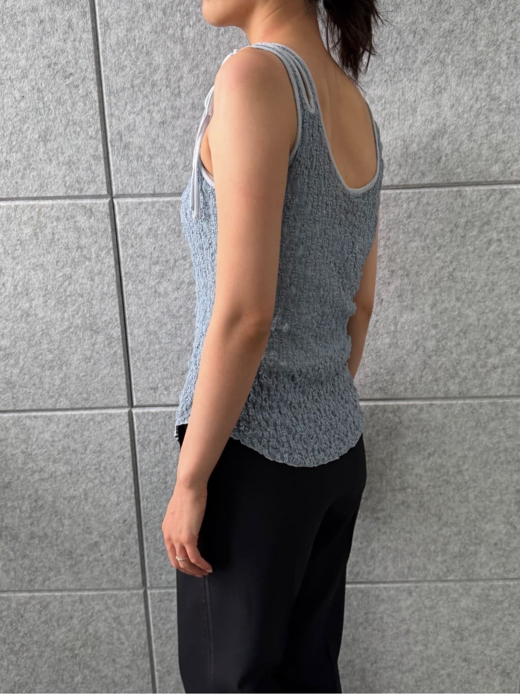 uchi__yamaさんの「CODE A｜line zip trousers」を使ったコーディネート