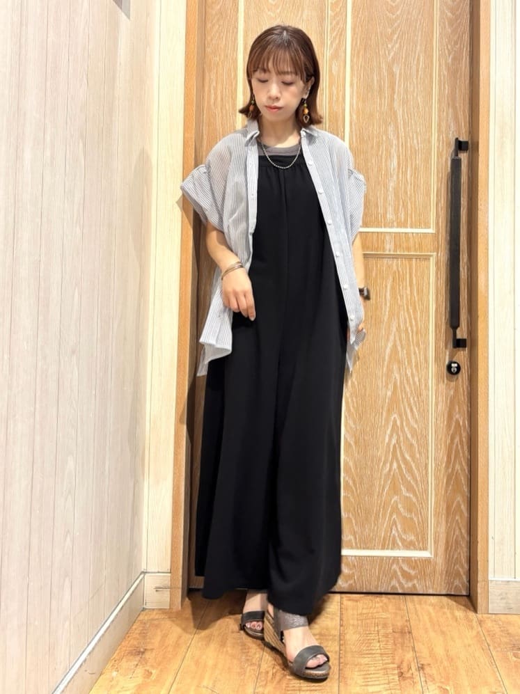 meiさんの「SHOO･LA･RUE｜【S-LL】さらシャリコットン 上品なシアー感のデザインシャツ」を使ったコーディネート