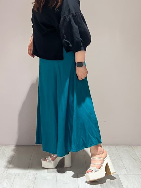 yumiさんの「ESPERANZA｜【ラク盛り／サンダル】リピーター続出／脚長美脚　ミュールサンダル」を使ったコーディネート