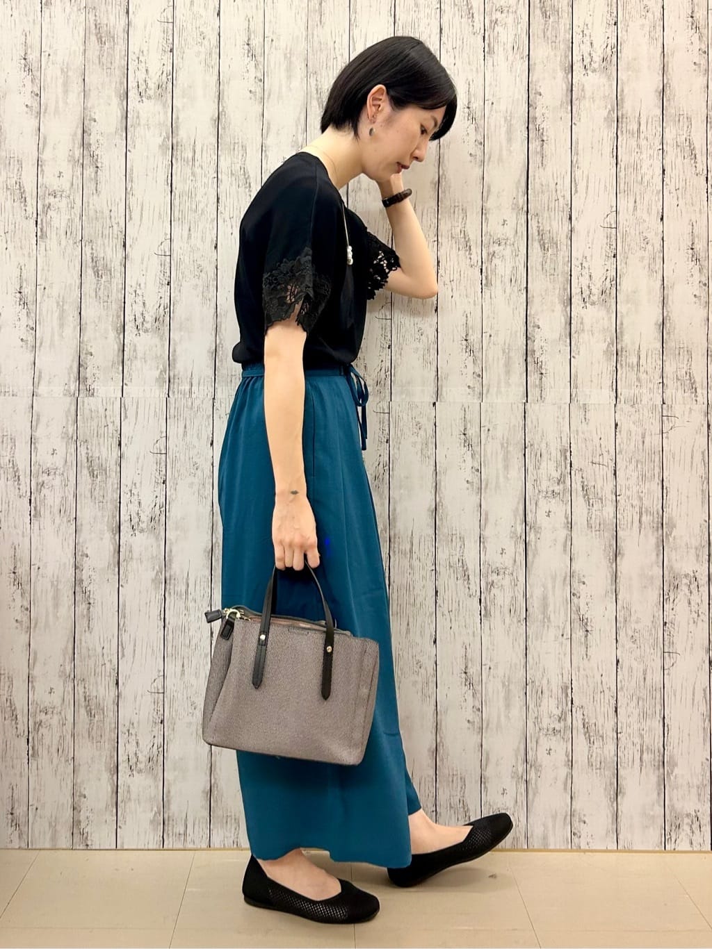 ちぐささんの「SHOO･LA･RUE｜【S-LL/ひんやり/UV/】大人上品な お袖レースニット」を使ったコーディネート