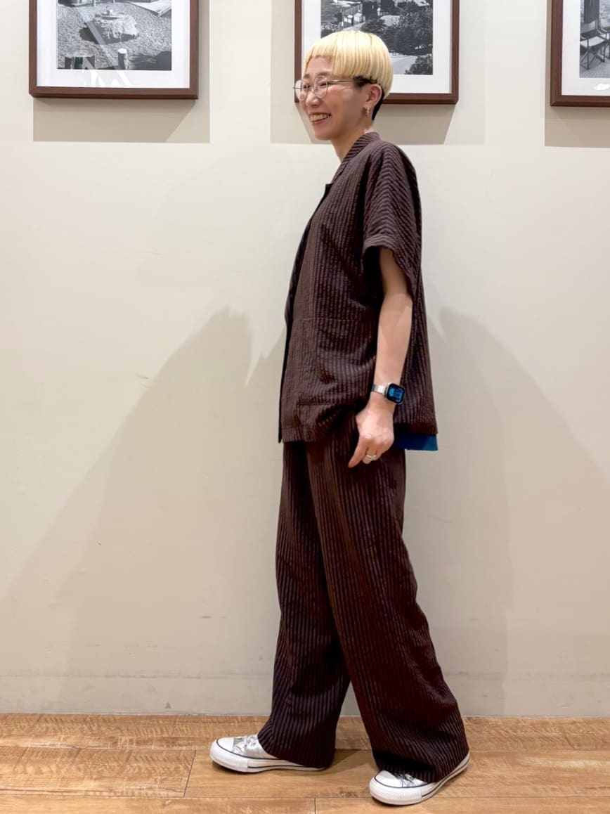 Ayumiさんの「SHOO･LA･RUE｜【洗える/プチプラ】大人の抜け感をプラスする バンドカラーシャツ」を使ったコーディネート