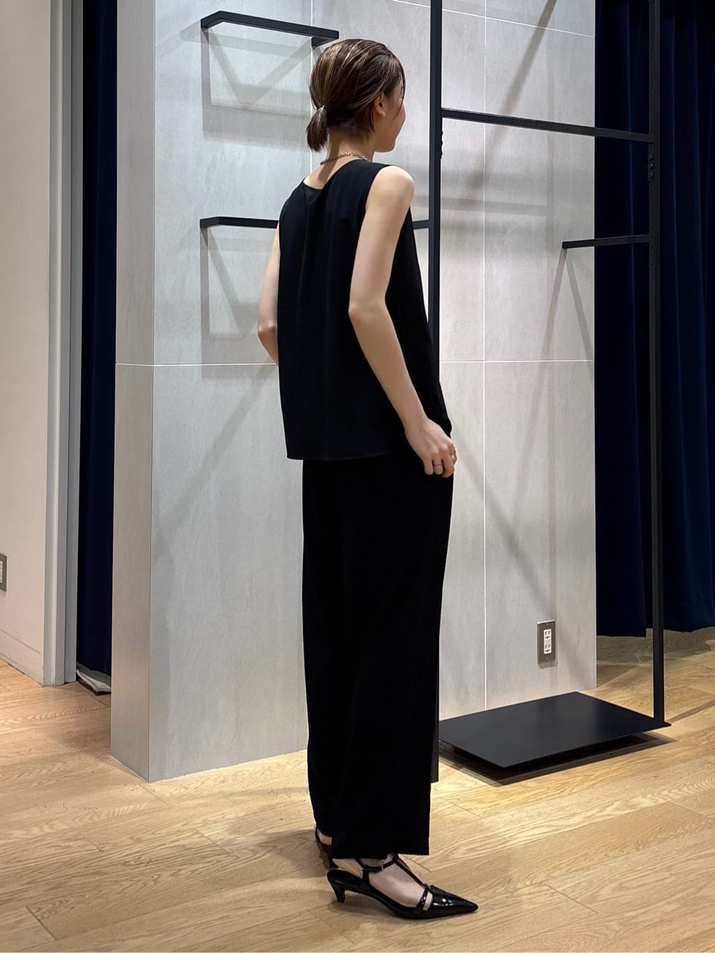 kanaeさんの「INDIVI｜【洗える／UVケア／SETUP可能】ドロストワイドパンツ」を使ったコーディネート