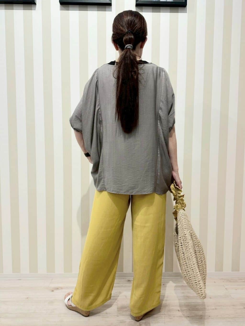 nonaさんの「SHOO･LA･RUE｜◆【S-LL/ひんやり/体型カバー】ゆるシルエットが心地よい ドルマンブラウス」を使ったコーディネート