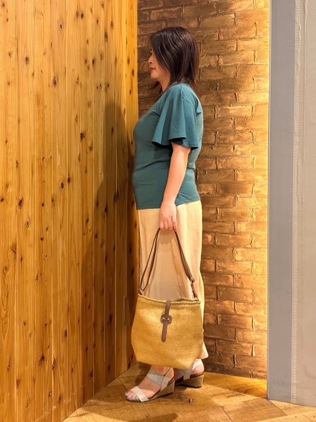 ゆかぴさんの「SHOO･LA･RUE｜【S-LL/ひんやり】さらっとタッチできれい見え ピンタックスカーチョ」を使ったコーディネート