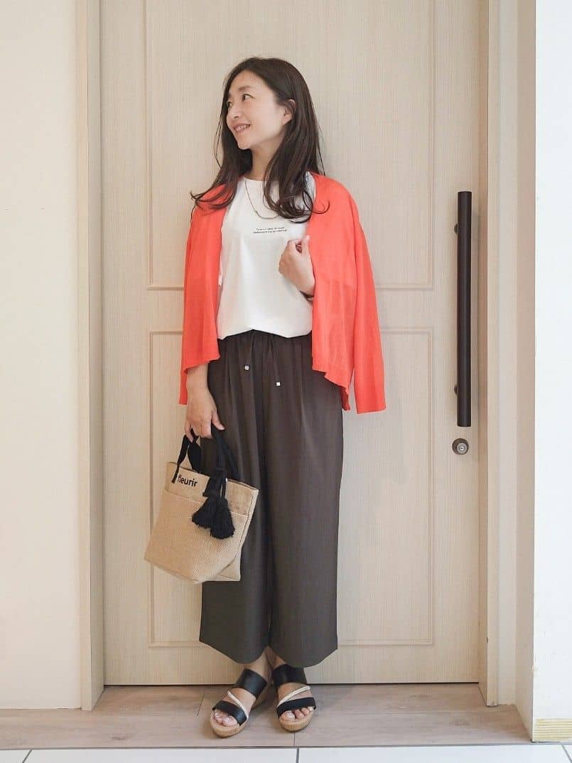 mi-saさんの「SHOO･LA･RUE｜【着丈選べる】触れる度ひんやり ゆるきれい イージーワイドパンツ」を使ったコーディネート