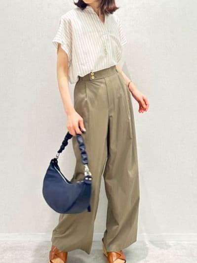 Miwaさんの「UNTITLED｜【洗える/スキッパー】フレンチスリーブシアーブラウス」を使ったコーディネート