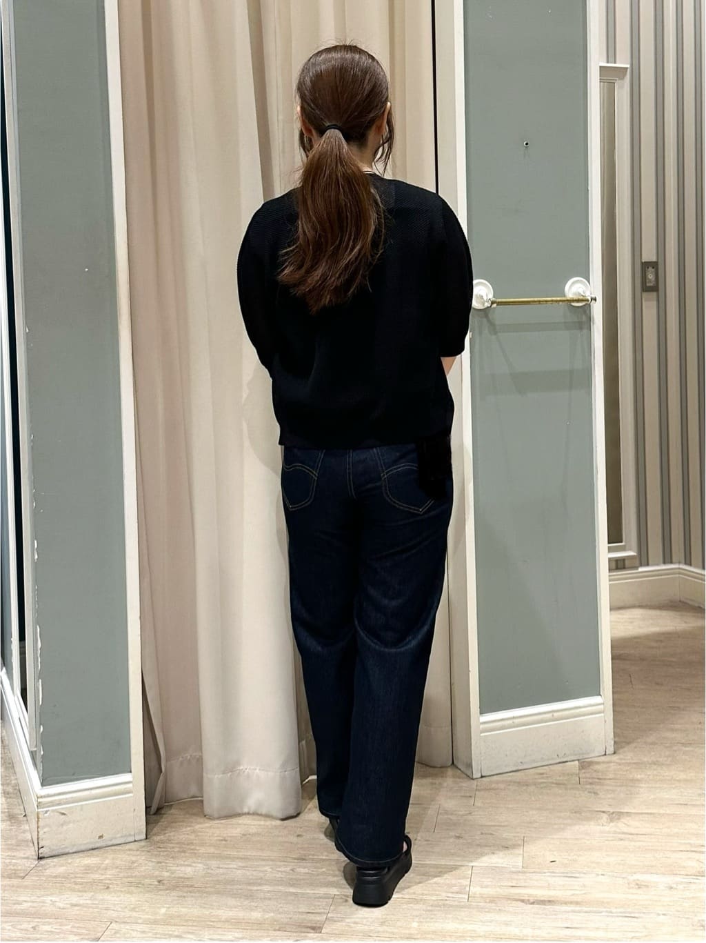 Ririさんの「grove｜【Lee&times;grove別注】WIDE DENIM PANTS」を使ったコーディネート