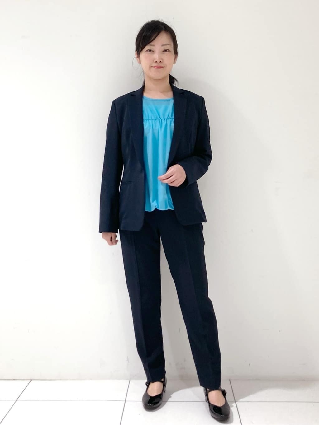 momokoさんの「INDIVI｜【定番スーツ／UVケア／洗える】ウール調テーラードジャケット」を使ったコーディネート