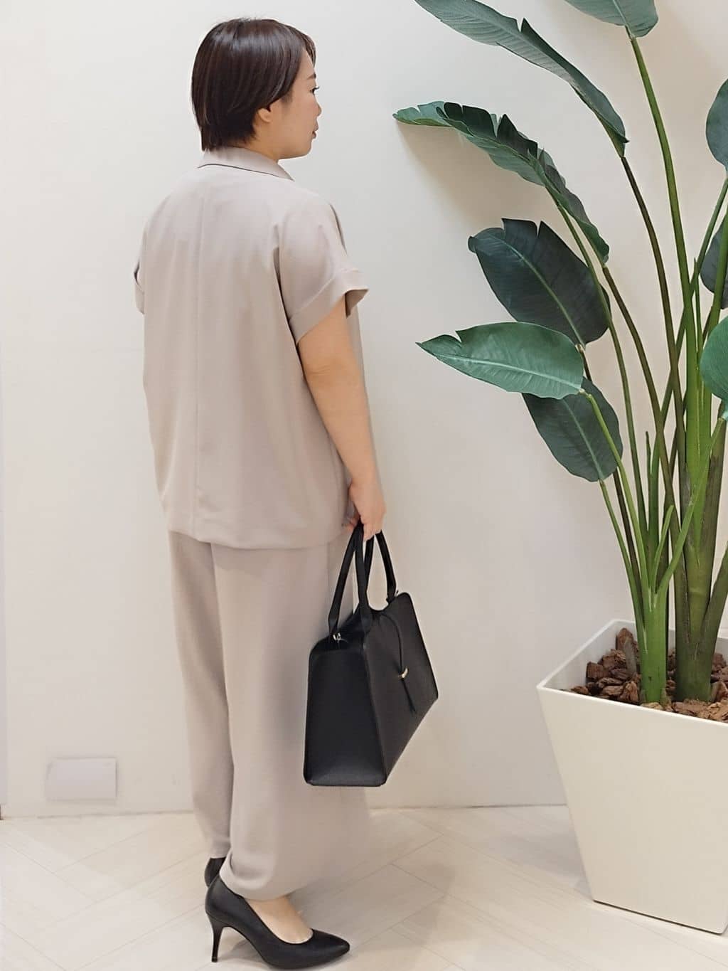 s u g iさんの「UNTITLED｜ライトダブルリングネックレス」を使ったコーディネート