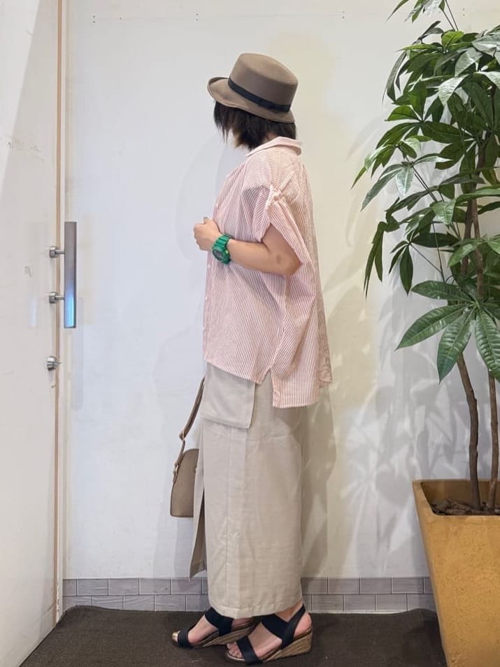 misakiさんの「SHOO･LA･RUE｜【S-LL】大人のきれいめカジュアルに 麻調カーゴナロースカート」を使ったコーディネート