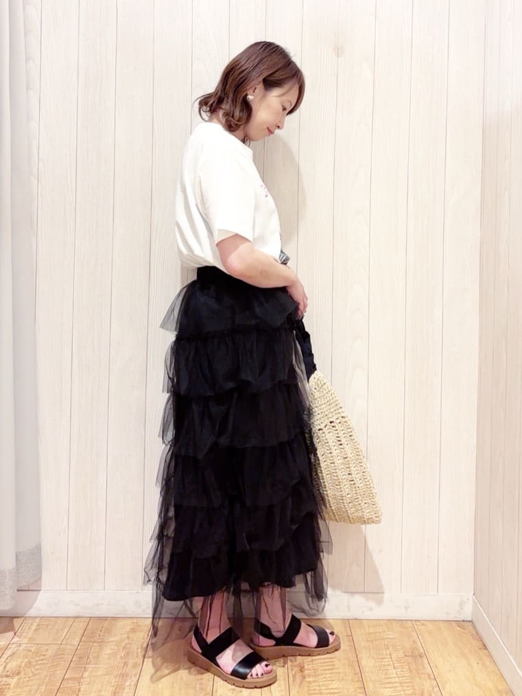 あいこさんの「SHOO･LA･RUE｜【S-LL/ひんやり/UV】選べる6柄でそれぞれ欲しくなる プリントTシャツ」を使ったコーディネート