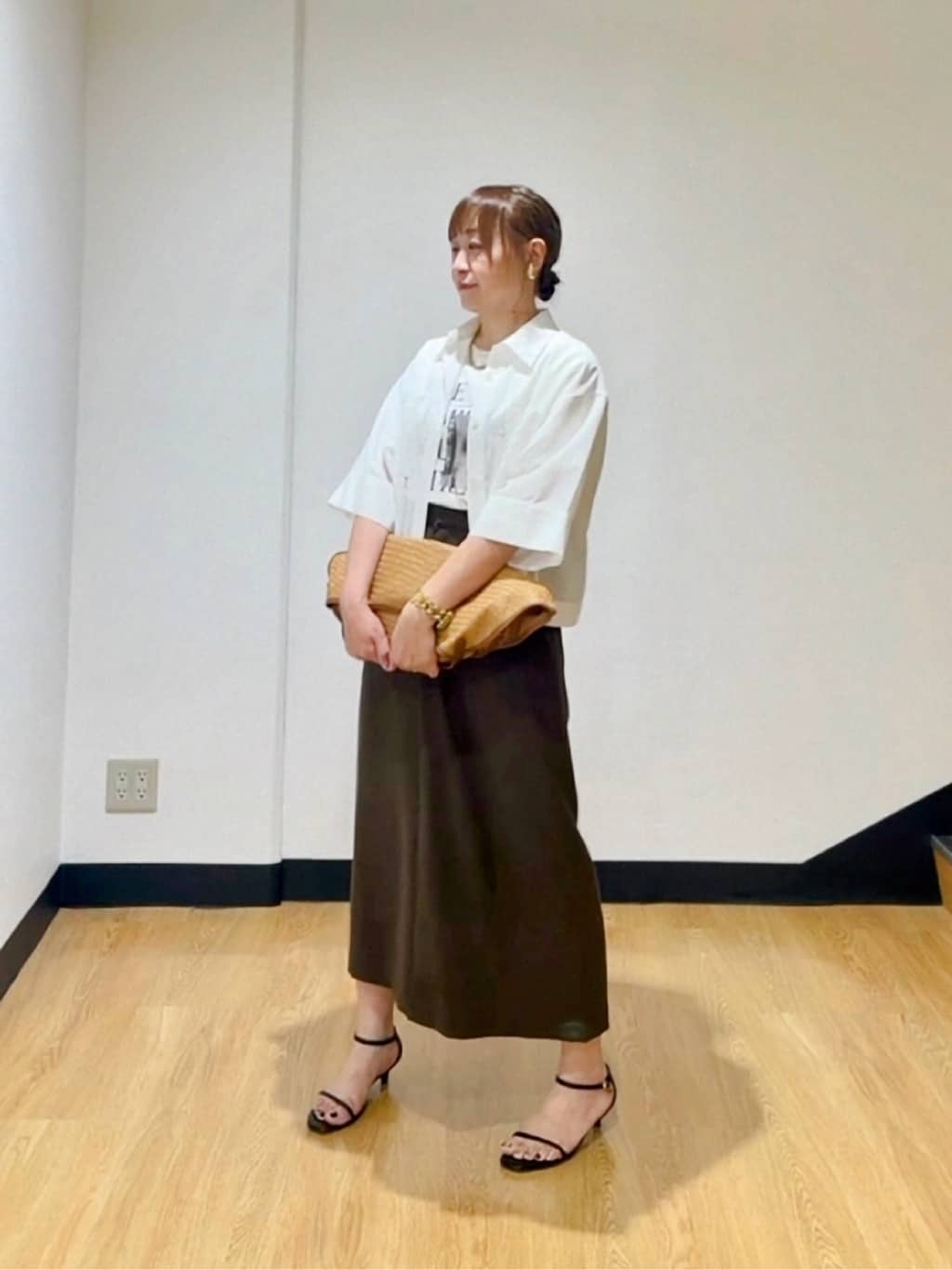 ʏᴜᴋɪᴋᴏさんの「UNTITLED｜【UVカット/接触冷感/吸水速乾/ゆったり】V開きネックシャツ」を使ったコーディネート