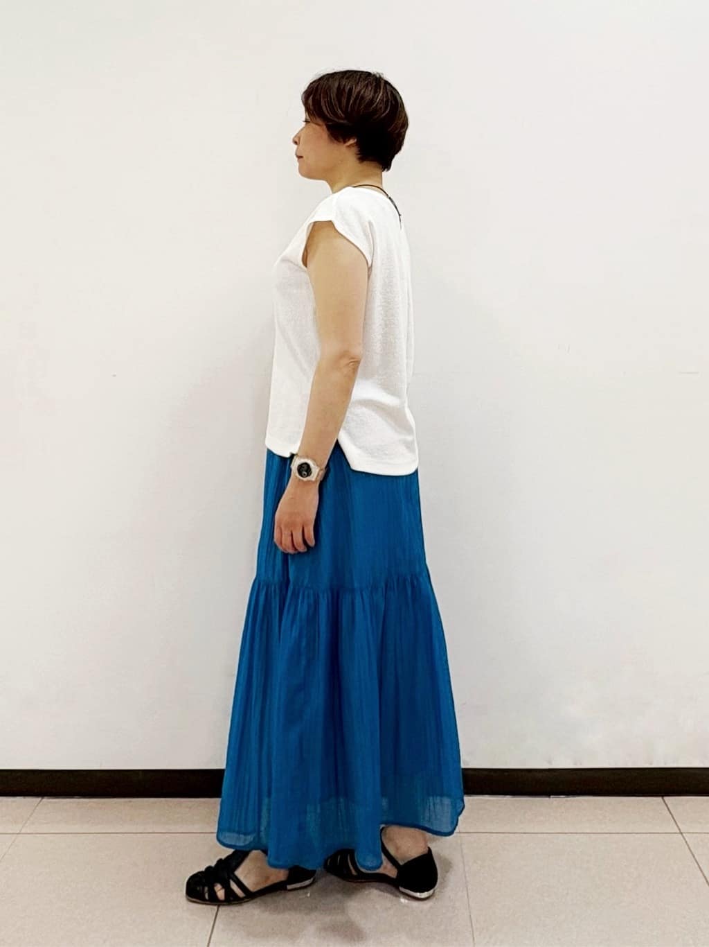 SAOさんの「INDIVI｜【2点セット／着回し◎】ノースリーブ＆ティアードスカート カセット服」を使ったコーディネート