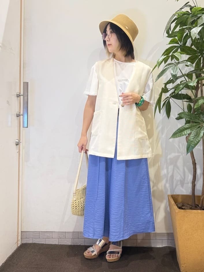 misakiさんの「SHOO･LA･RUE｜【S-LL】夏のレイヤードコーデに さらりと着られるメッシュジレ」を使ったコーディネート