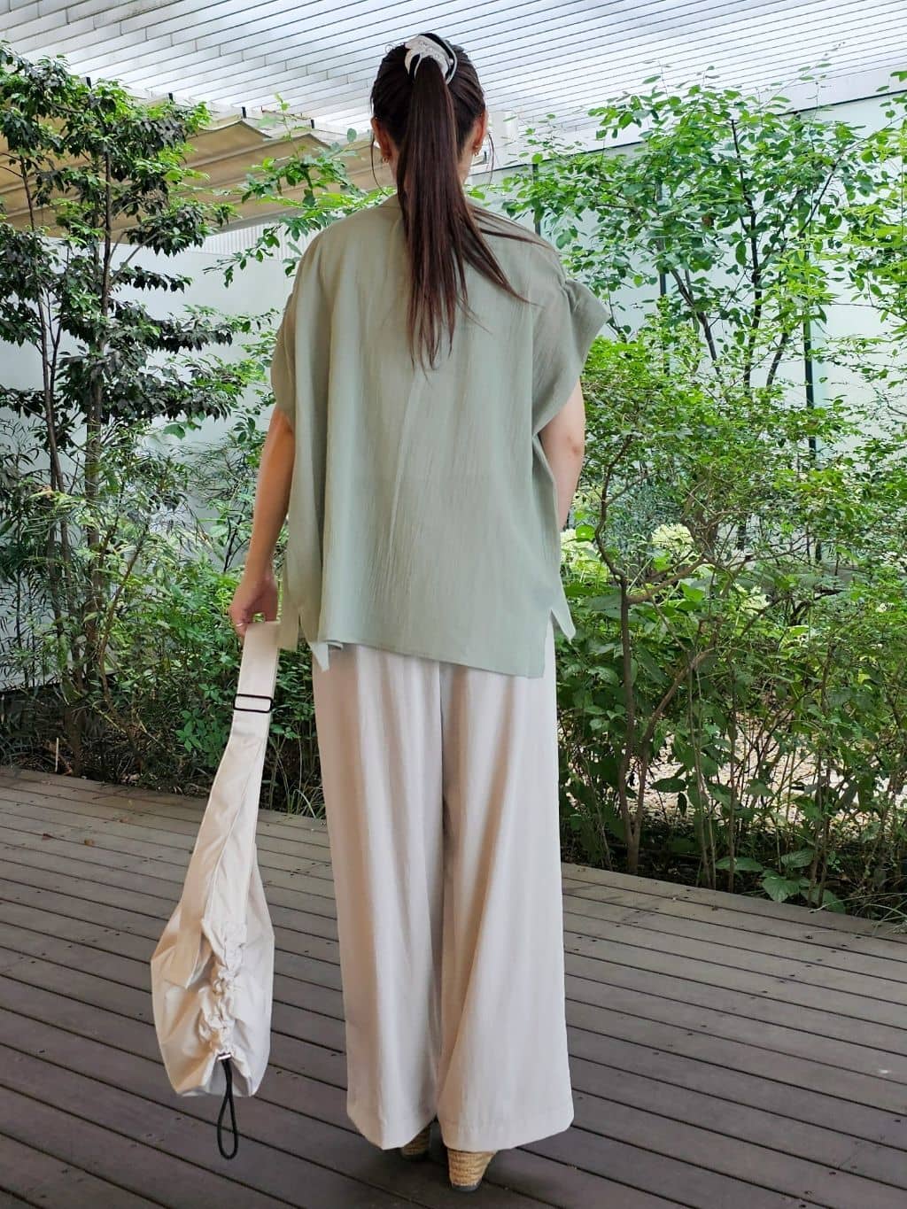 ゆゆさんの「SHOO･LA･RUE｜【S-LL】さらシャリコットン 上品なシアー感のデザインシャツ」を使ったコーディネート