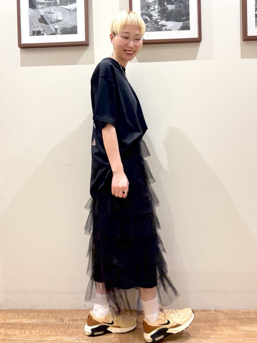 Ayumiさんの「SHOO･LA･RUE｜【ひんやり/汗ジミ軽減/UVカット】プリントアソート BIG Tシャツ」を使ったコーディネート