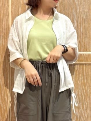 meiさんの「SHOO･LA･RUE｜シルエット変化を楽しめる シアーチェックドロストシャツ」を使ったコーディネート