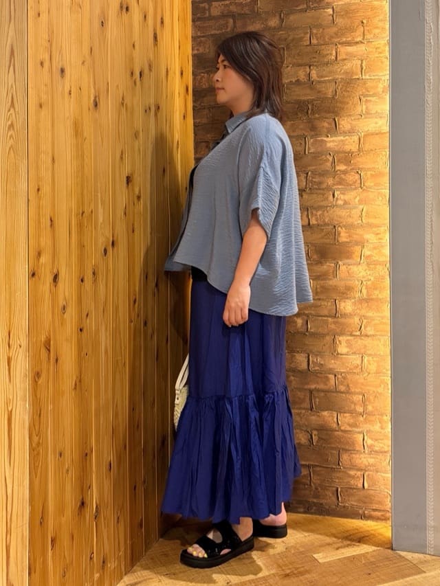 ゆかぴさんの「SHOO･LA･RUE｜ゆるっと感がこなれ見え ワッシャーシアー半袖シャツ」を使ったコーディネート