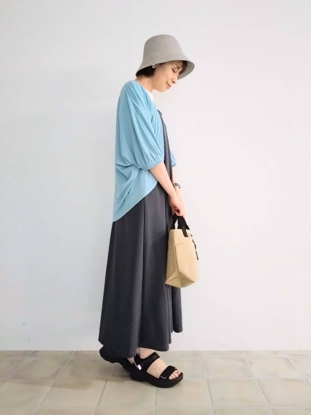 miomioさんの「SHOO･LA･RUE｜【UV/さらさらタッチ】女性らしさ漂う 5分袖ボレロカーディガン」を使ったコーディネート