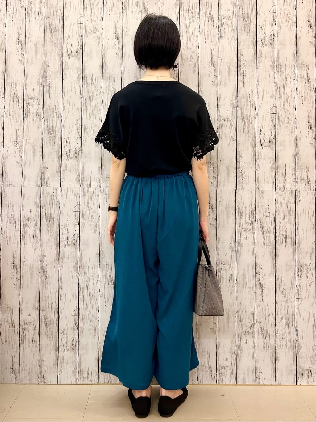 ちぐささんの「SHOO･LA･RUE｜【S-LL/ひんやり/UV/】大人上品な お袖レースニット」を使ったコーディネート
