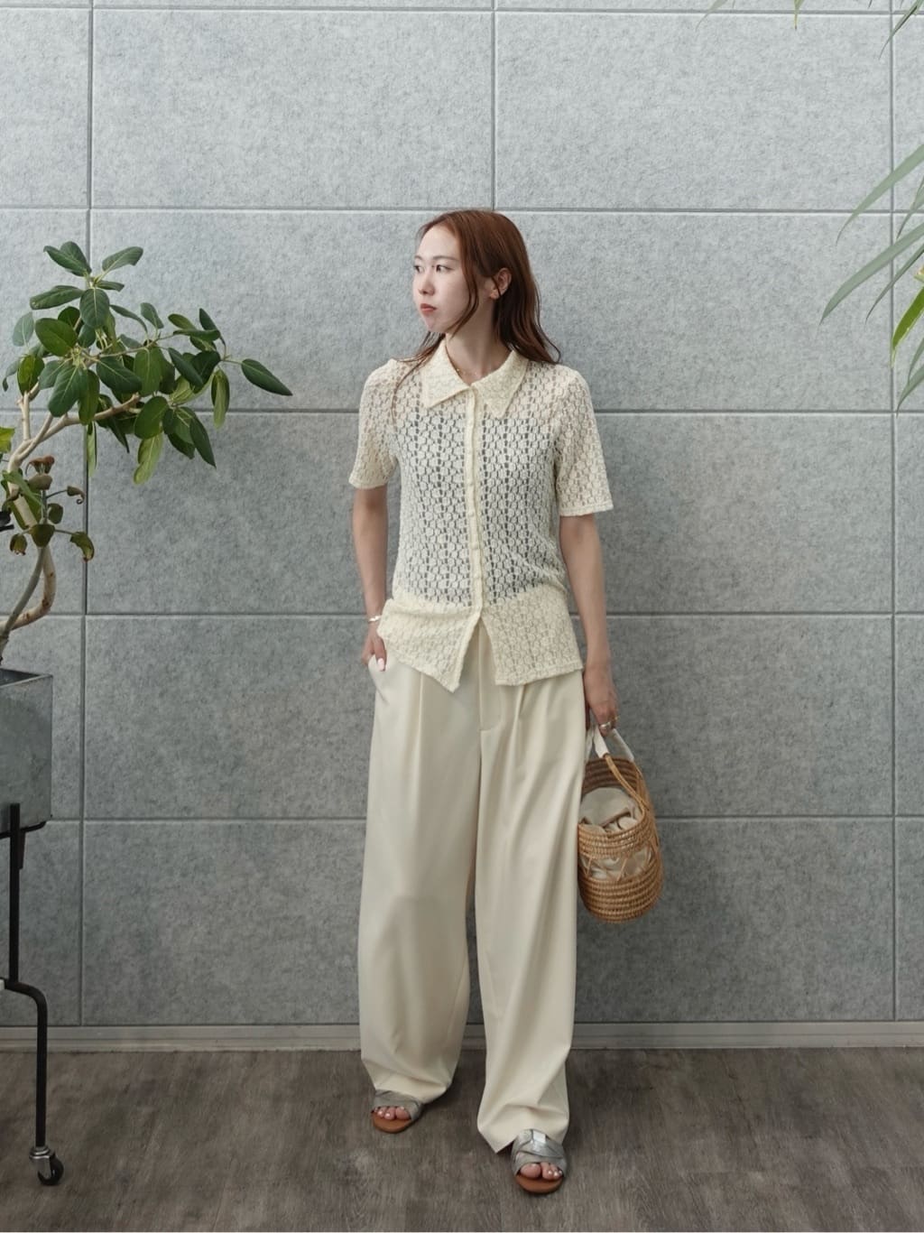 mitsukiさんの「INDIVI｜バッククロスモードパンツ」を使ったコーディネート
