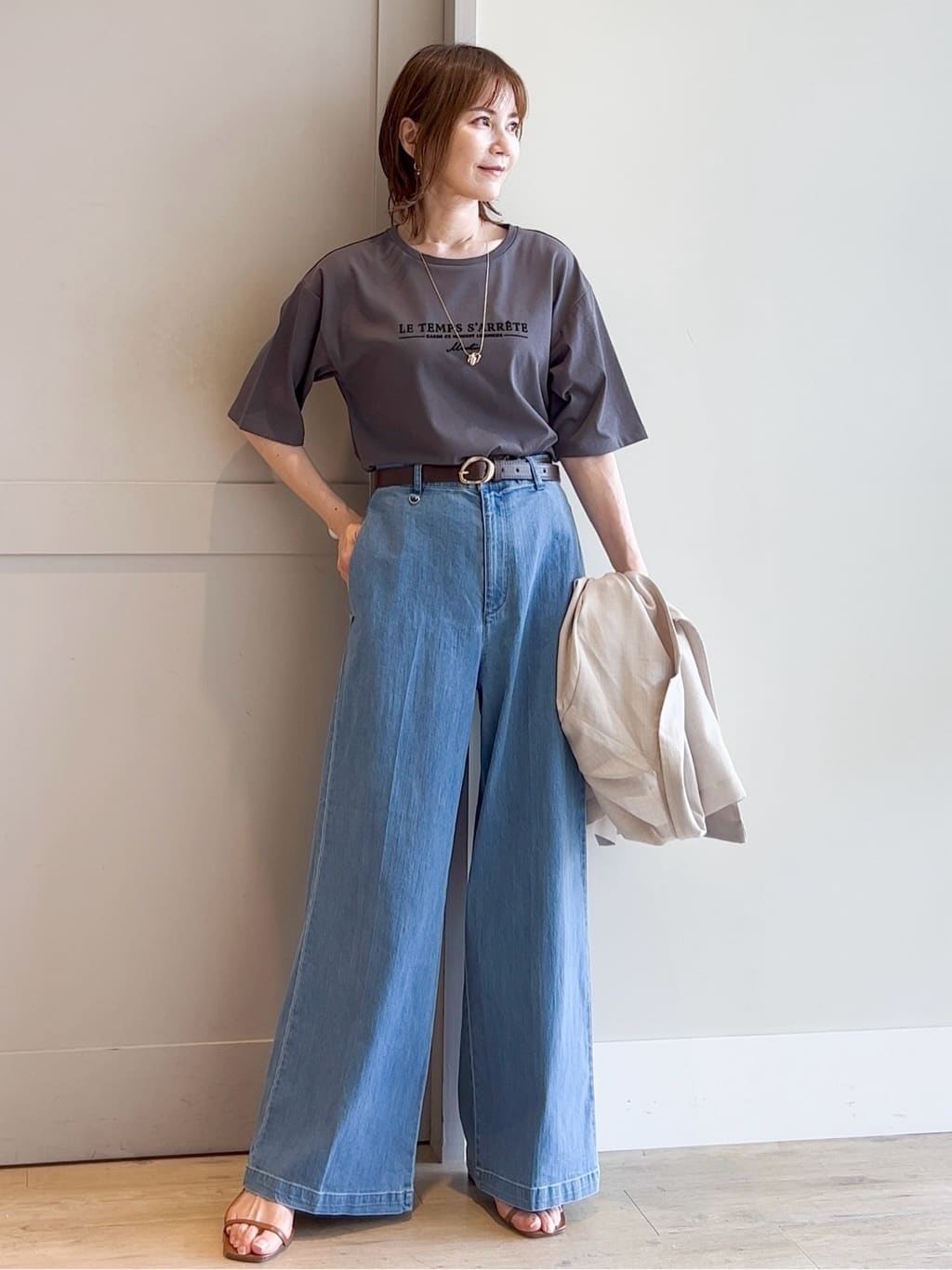 yamakoさんの「grove｜軽やかに羽織れて、きちんと見え ハーフスリーブテーラードジャケット」を使ったコーディネート