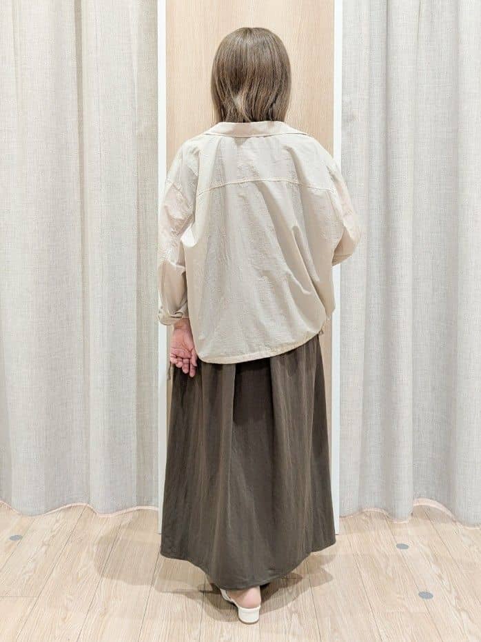 minさんの「grove｜ギャザーミュールサンダル」を使ったコーディネート