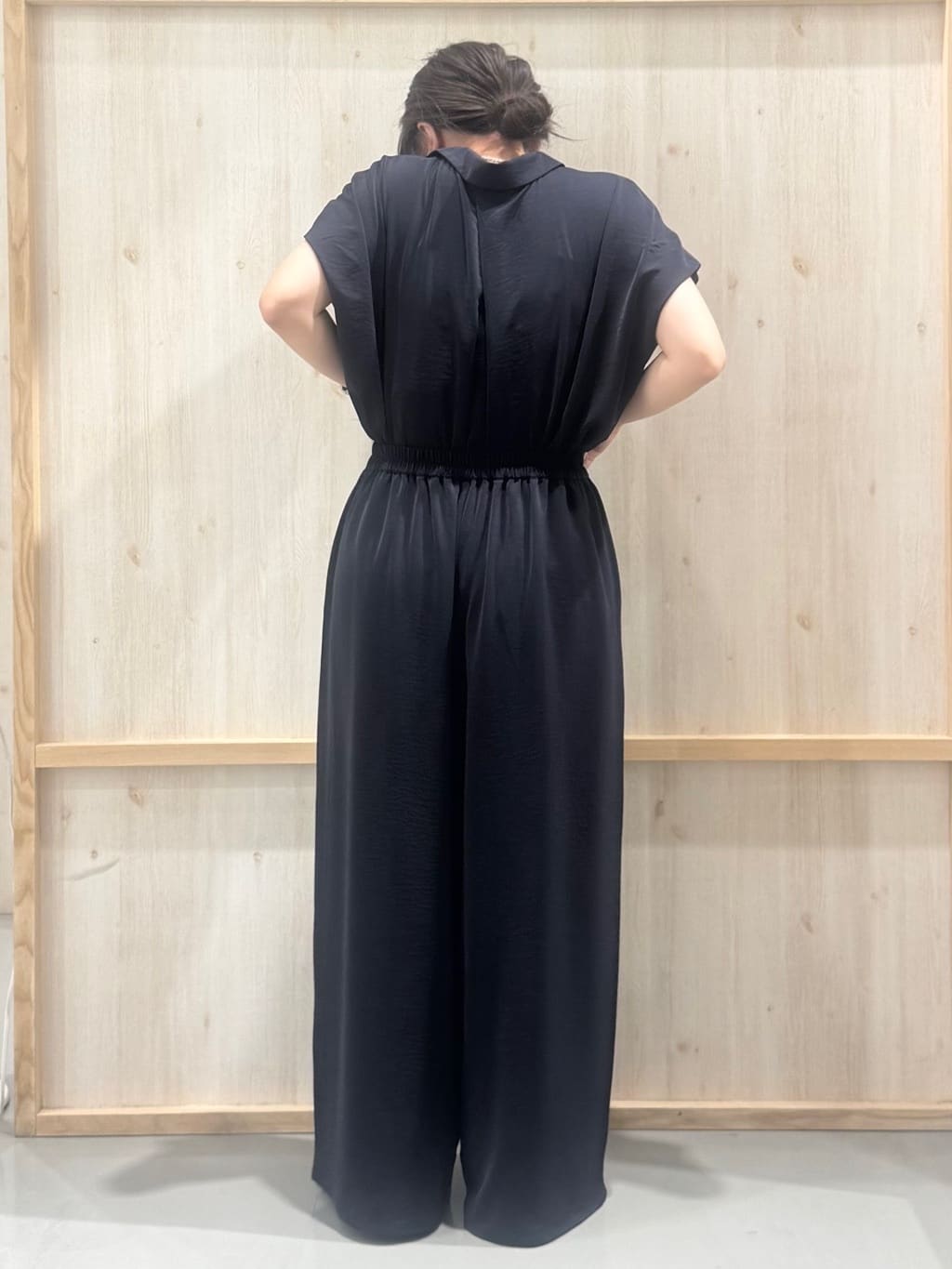 nanaさんの「THE SHOP TK｜コットンライクブラウス【接触冷感/洗濯機OK/UV/セットアップ可】」を使ったコーディネート