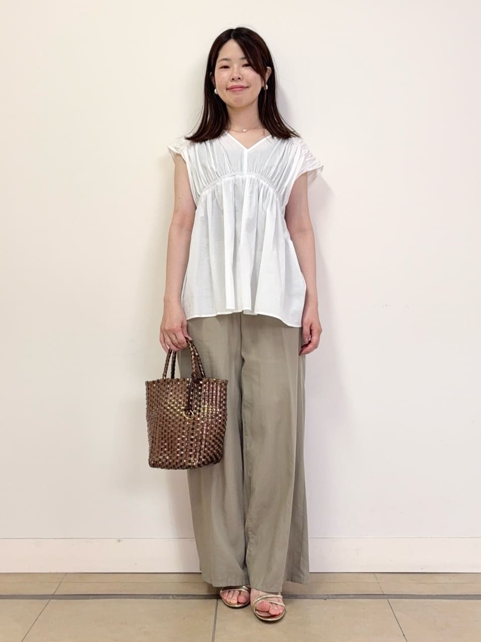 asamiさんの「UNTITLED｜シャイニービーズネックレス」を使ったコーディネート