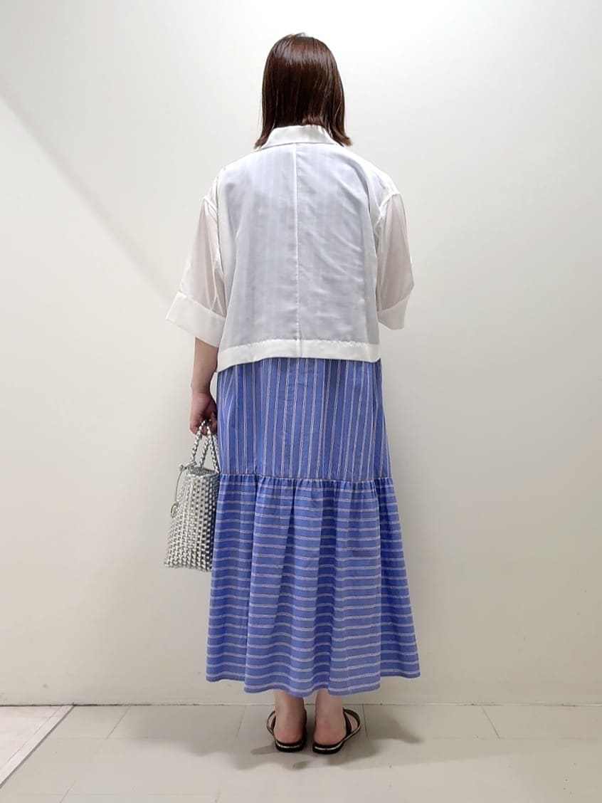YUIさんの「UNTITLED｜【前開き/洗える】ショート丈シアーシャツ」を使ったコーディネート