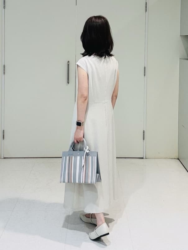 makiさんの「UNTITLED｜【手洗い可】マルチストライプニットバッグ」を使ったコーディネート