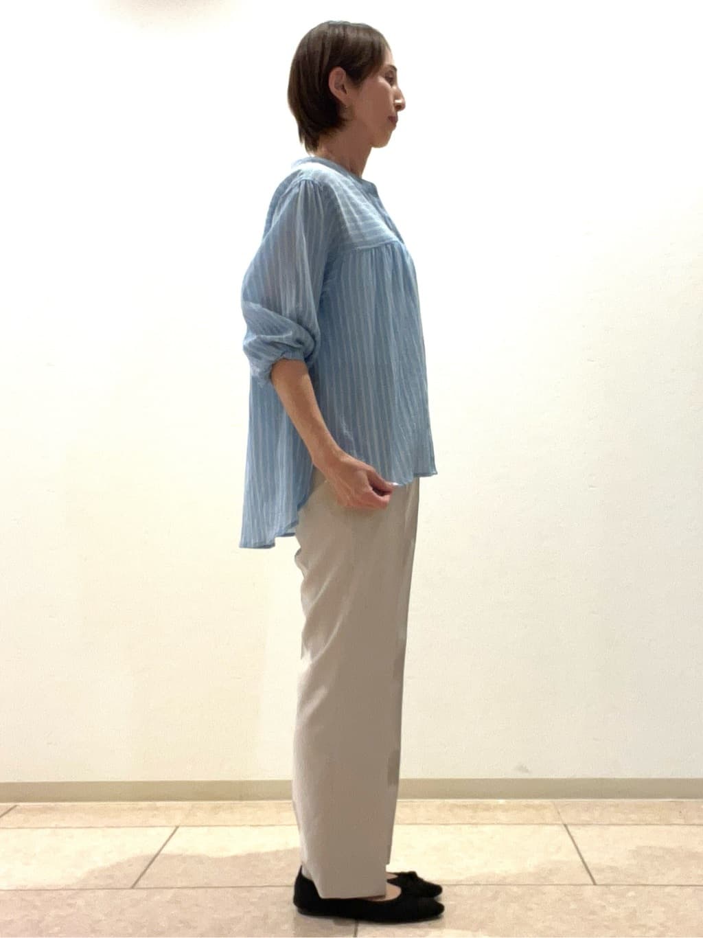 TOMOMIさんの「Reflect｜【マシンウォッシュ可】リネンライクフレアパンツ」を使ったコーディネート